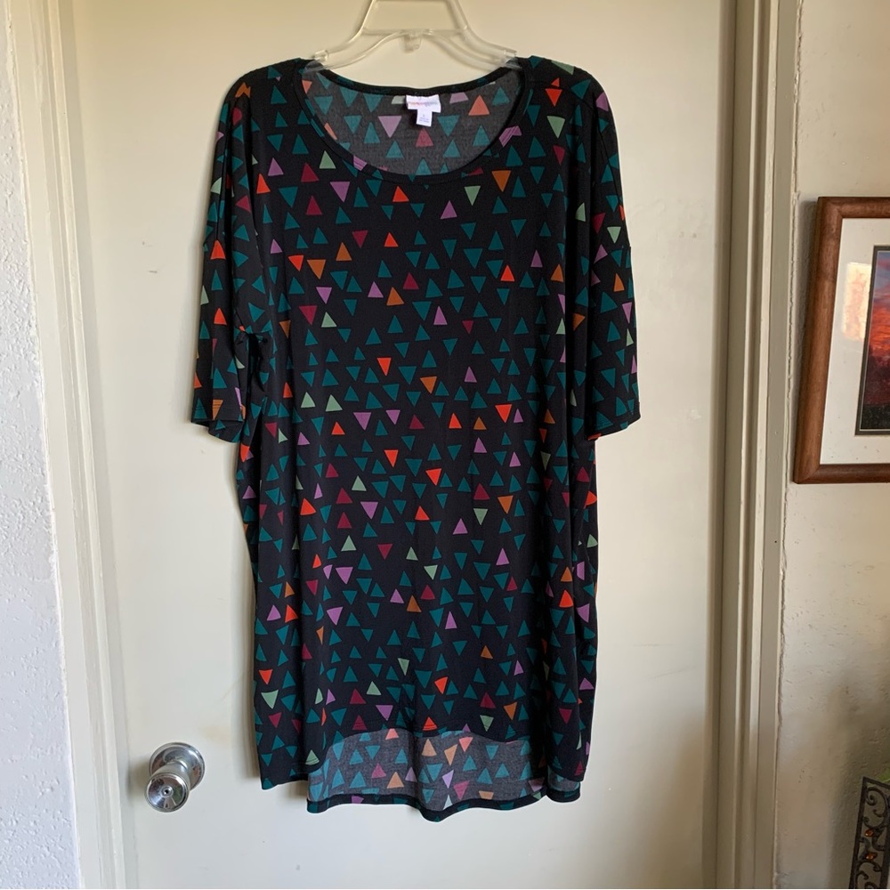 LuLaRoe top size large
